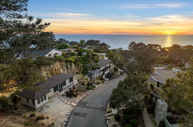 Foto del edificio - 341 Hidden Pines Rd