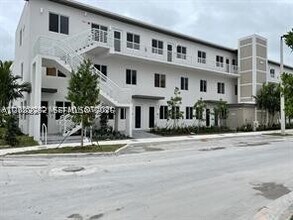 Building Photo - 6453 NW 102nd Path