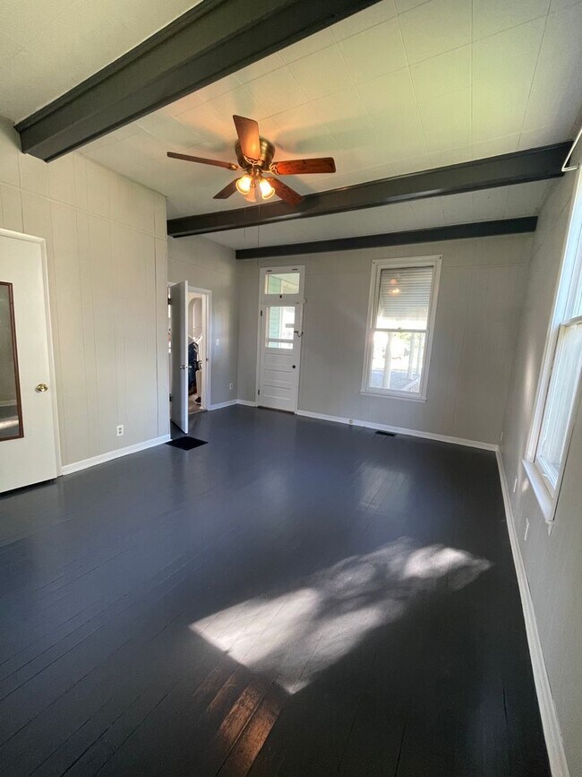 Foto del edificio - 3 Bedroom Single Family Home Near Columbia...