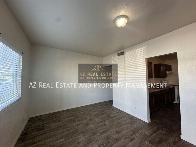 Foto del edificio - 1229 W Pierce St