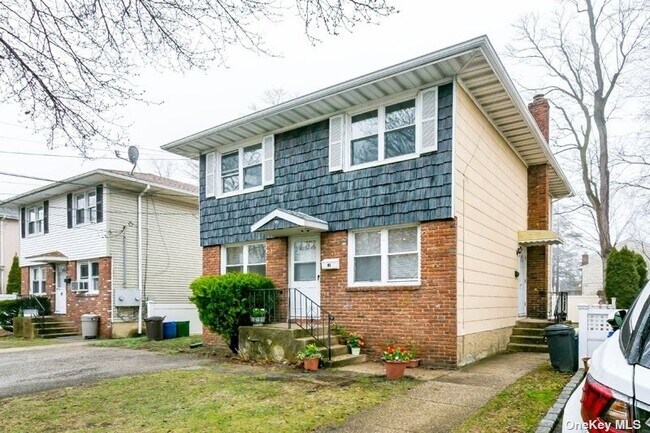 Foto del edificio - 41 Yennicock Ave