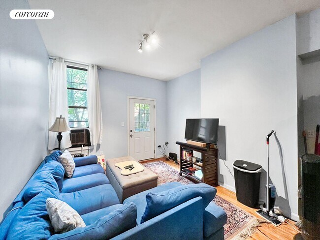 Building Photo - 521 W 158th St