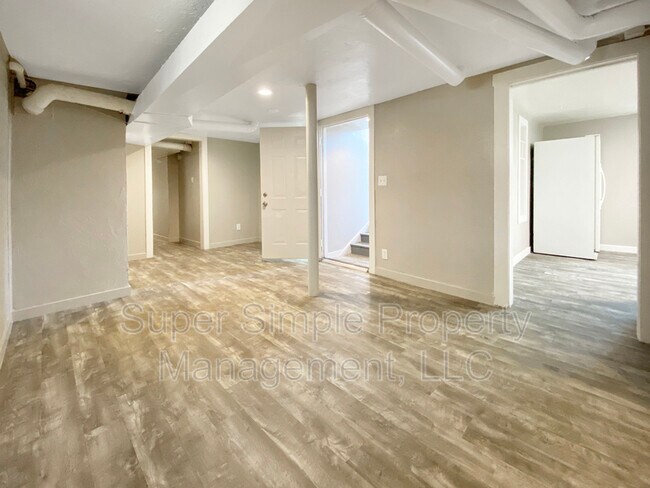 Building Photo - 1403 Perry St