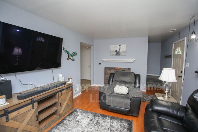 Foto del edificio - 146 Shoreline Dr