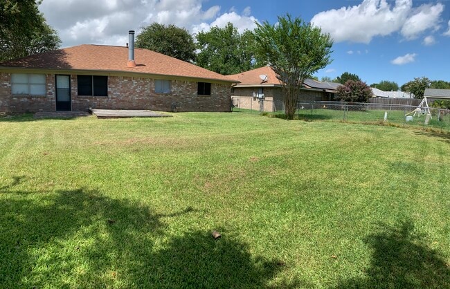 Backyard - 1505 Packsaddle Ln