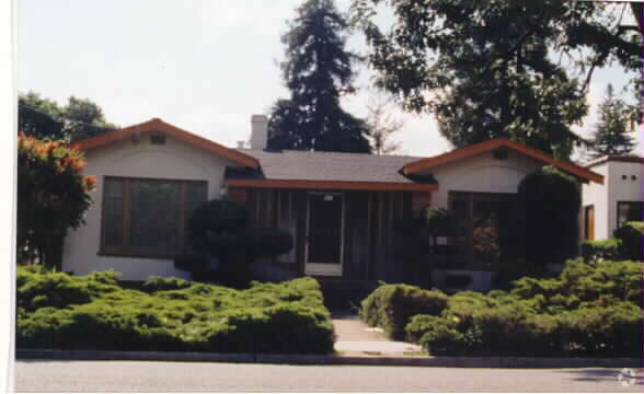 Foto del edificio - 47 Avondale Ave