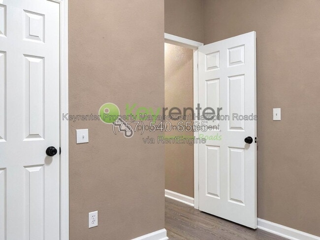 Photo - 4909 Killam Avenue House