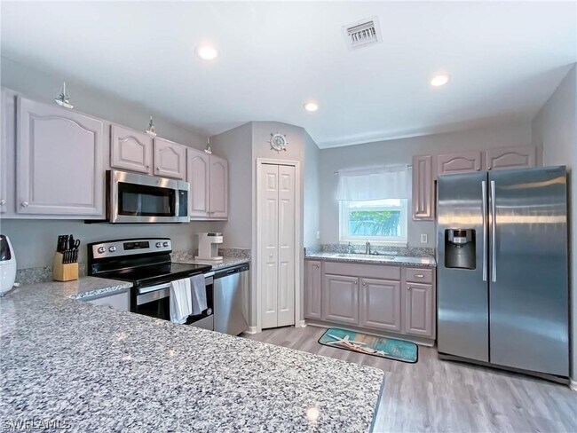 Foto del edificio - 4525 SW 7th Pl
