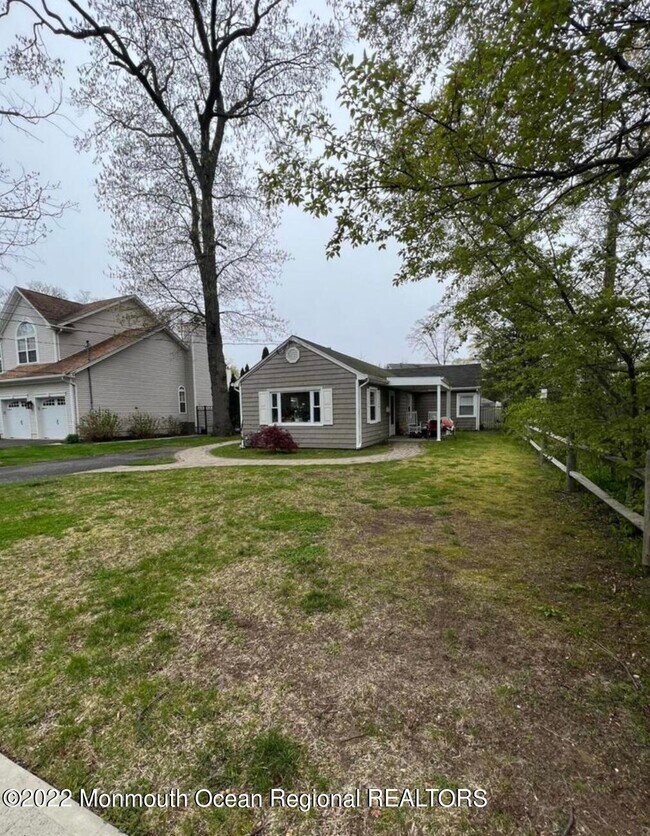 Foto del edificio - 451 Harnell Ave