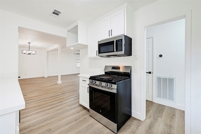 Building Photo - 2703 Ammons St