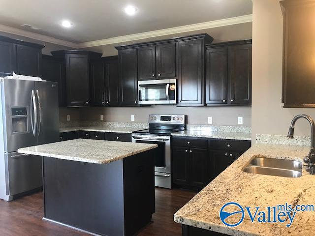 Building Photo - 247 Abercorn Dr