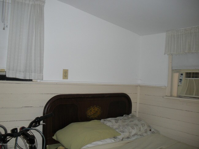 Building Photo - 1803 Parkway