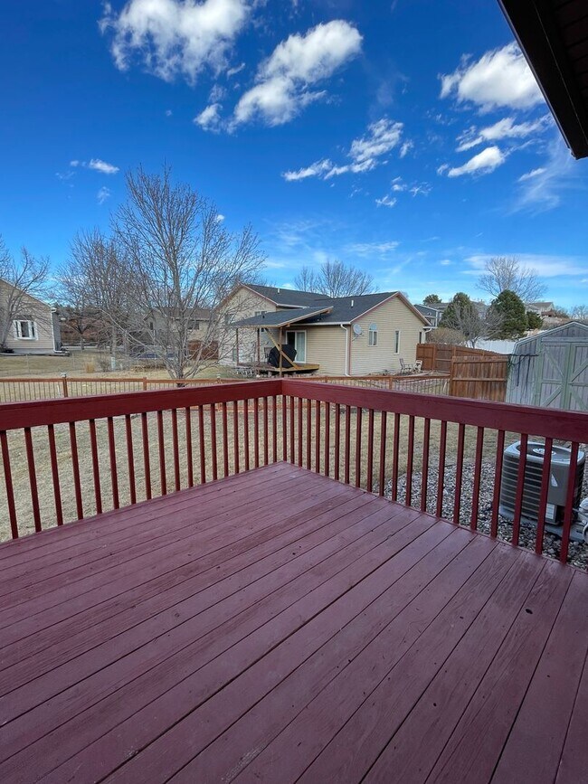 Foto del edificio - Spacious 4-Bedroom, 3-Bathroom House for Rent