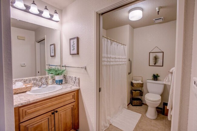 Foto del edificio - Golden Pond Senior Apartment Homes
