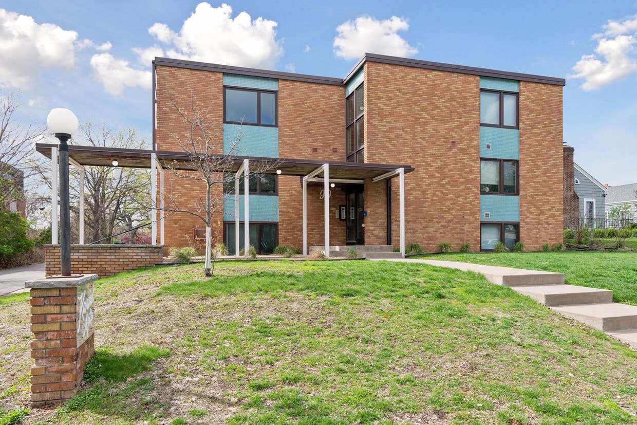 Building Photo - Karmel Apartments
