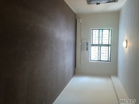 Foto del edificio - 149-45 Northern Blvd