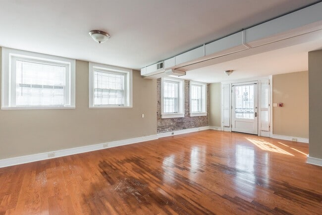 Photo - 201 W Fifth Ave Townhome