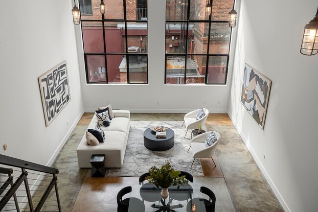 Foto del edificio - Tribeca-style 2 Bed / 2 Bath Loft Available 2/1