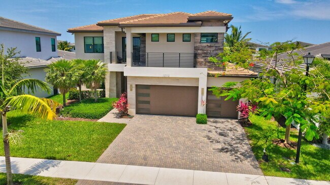 Building Photo - 17112 Aquavera Way