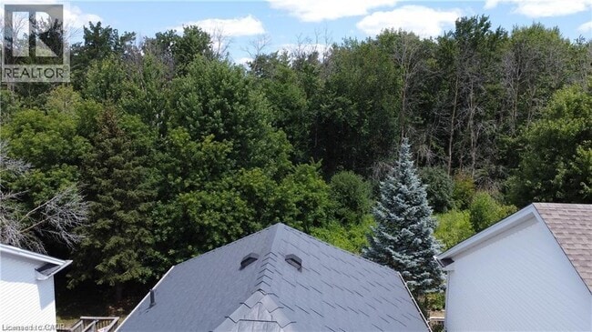 Building Photo - 255 Pineland Pl