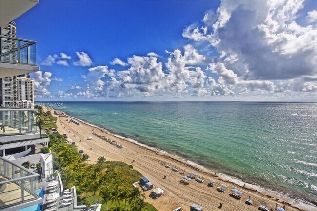 Building Photo - 17001 Collins Ave