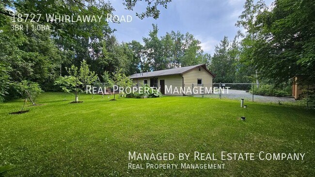 Building Photo - Cute three bedroom one bathroom single gar...