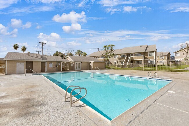 Foto del edificio - 904 Fairway Ave