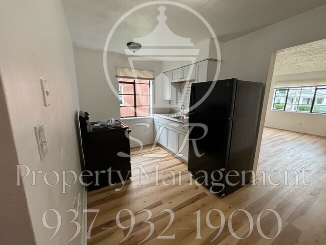 Foto del edificio - 212 E Bruce Ave