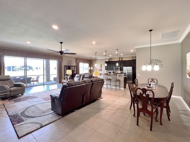 Building Photo - 5225 Pebble Beach Blvd