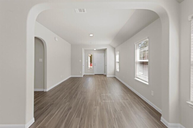 Building Photo - 2434 Tavo Trails Dr