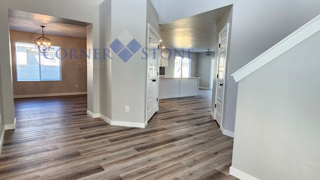 Building Photo - Brand New Beautiful Spacious Home in Star!...