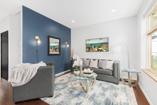 Foto del edificio - Spacious Judkins Park Townhouse- Parking-Lightrail