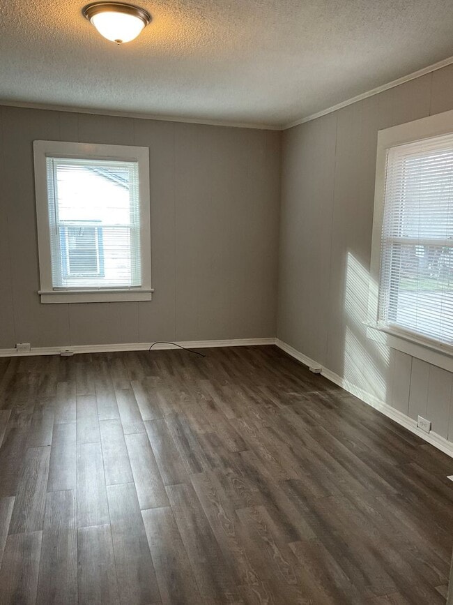 Building Photo - Available Now!! Updated 3 Bedroom 1 Bathroom Home in Gastonia