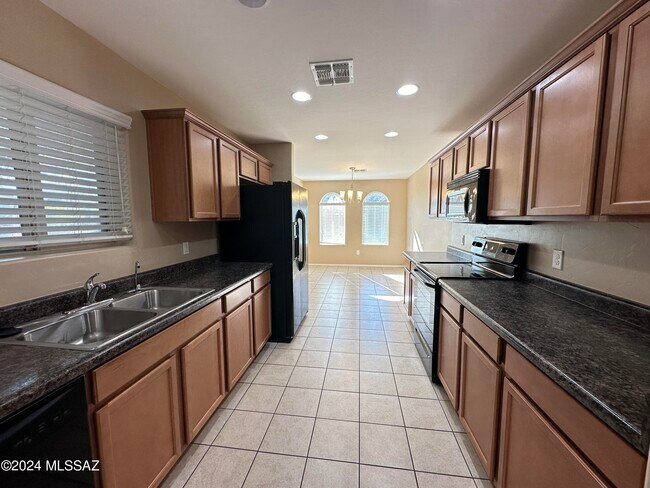 Foto del edificio - 6258 W Yew Pine Way