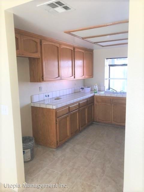 Building Photo - 4 br, 2 bath House - 15427 Chaparral St