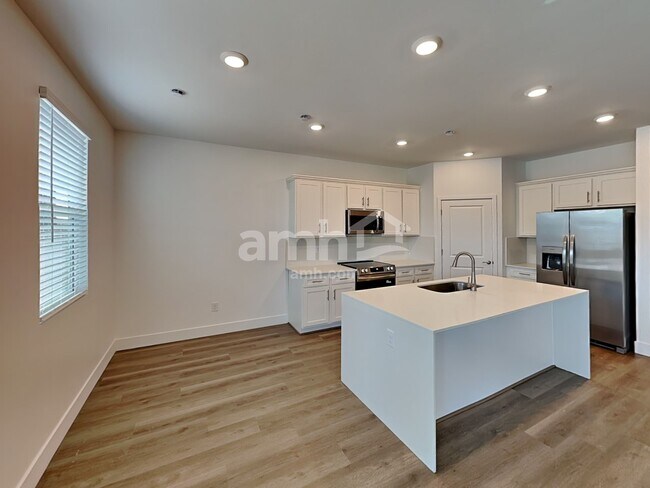 Foto del edificio - 9588 Harkes Dr