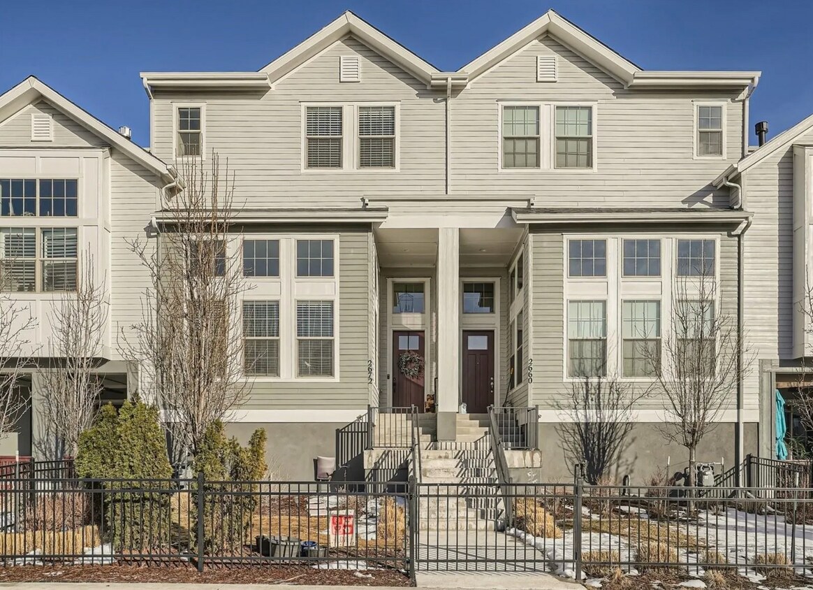 Foto principal - 2672 Moline St