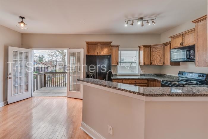 Primary Photo - 1575 Laurel Park Pl SW
