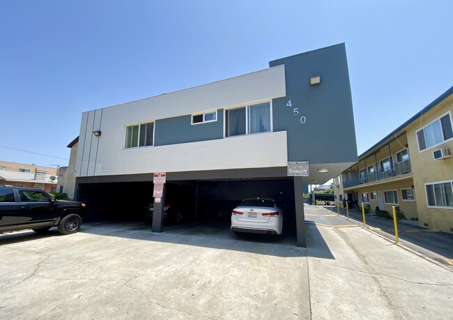 Building Photo - 450 Riverdale Dr