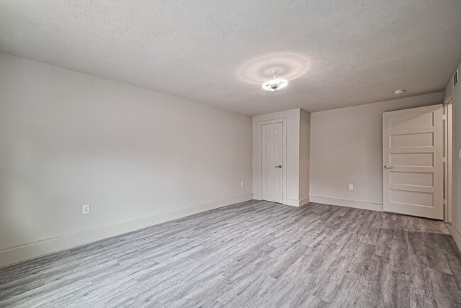 Building Photo - 4013 Ranch St