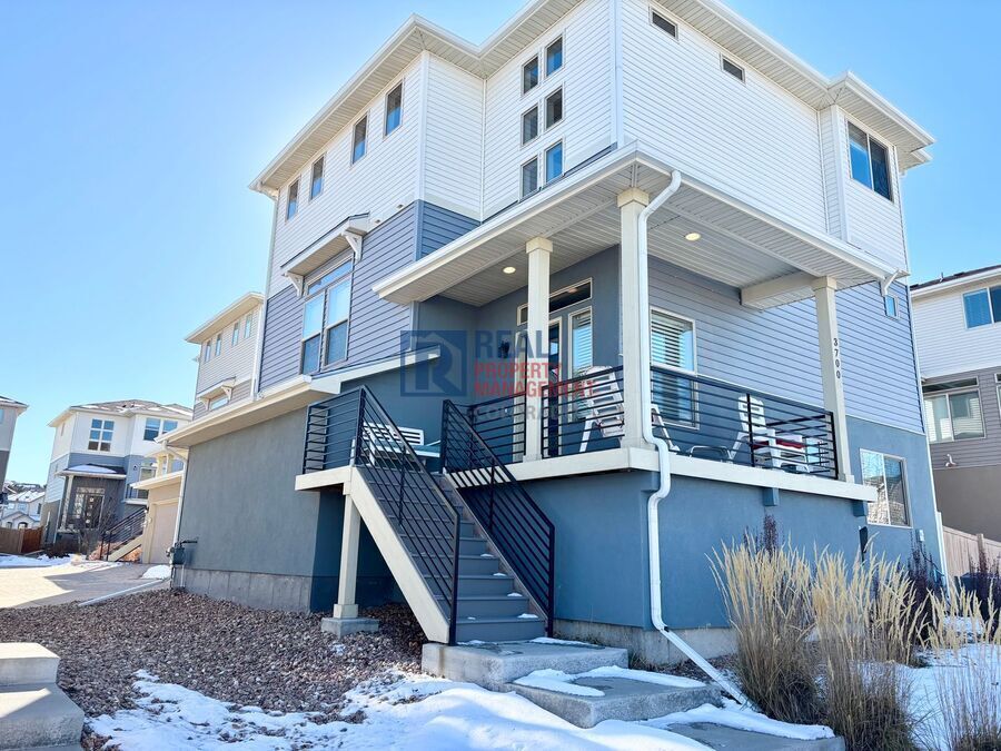 Photo - 3700 Celestial Ave-