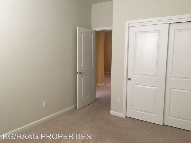 Building Photo - 2185 Tara Ridge Trl