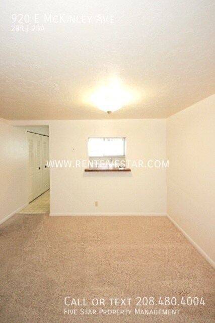 Foto del edificio - Spacious McKinley Townhome Available! Visi...