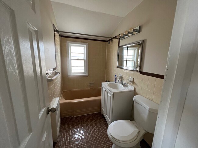 Building Photo - 452 Beach 125th St