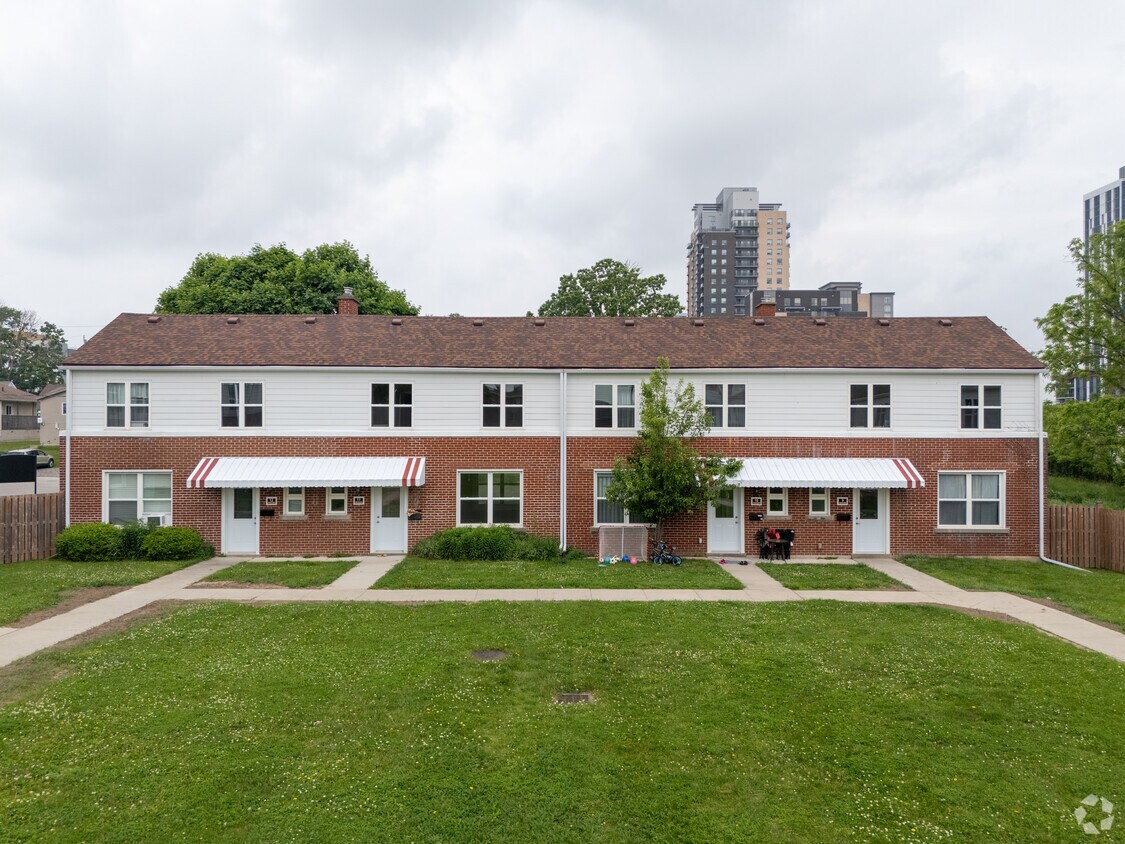 Photo du bâtiment - Maple Court, State Court, State Street