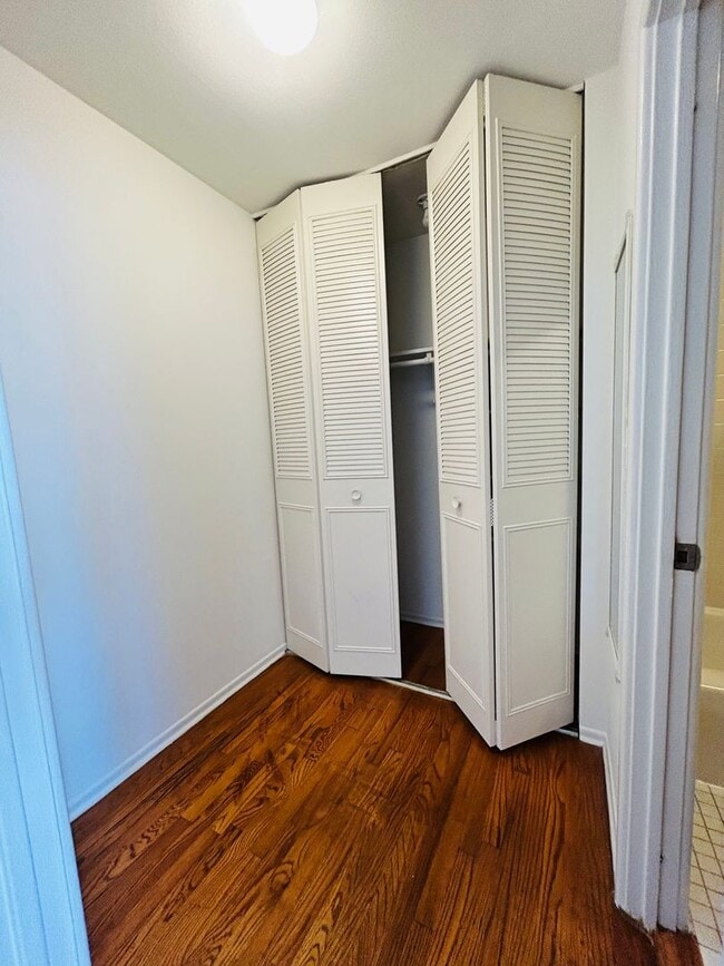 Interior Photo - Hollywood Beach