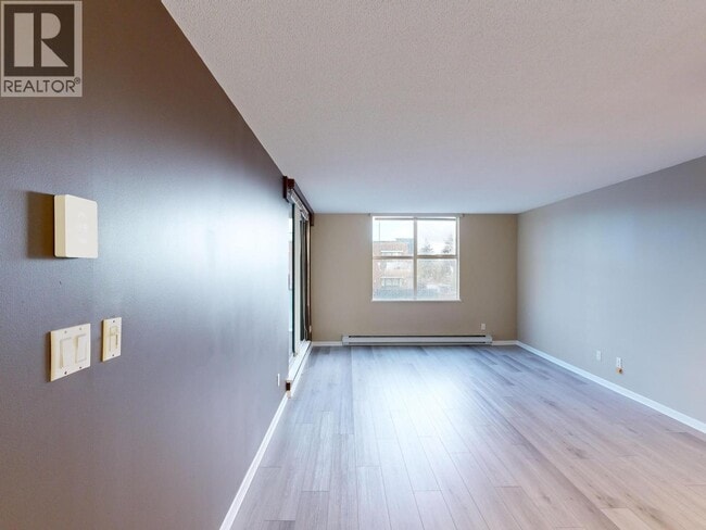 Photo du bâtiment - 503-503 W 16th Ave