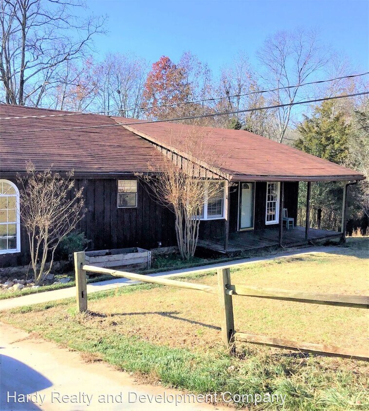 Primary Photo - 3 br, 2 bath House - 36 Sunny Heights Drive