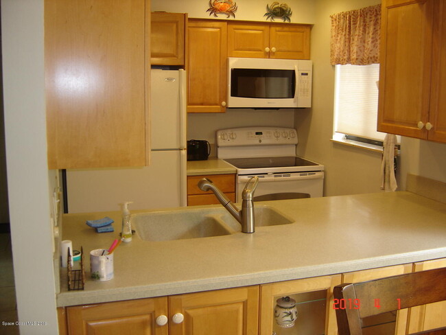 Building Photo - 8709 Camelia Ct
