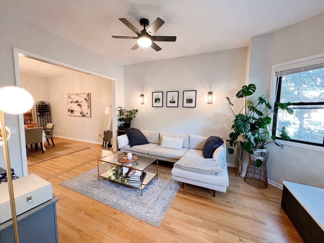 Living Room (Angle 1) - 3431 N Paulina St